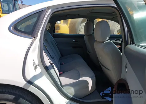 2005 Buick Lacrosse Cx z USA, uszkodzony, nr VIN 2G4WC532551267427